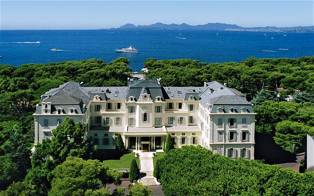 Bernard Arnault: The Richest Man in the World owns a villa in Les Parcs de  St Tropez - St Tropez House Blog